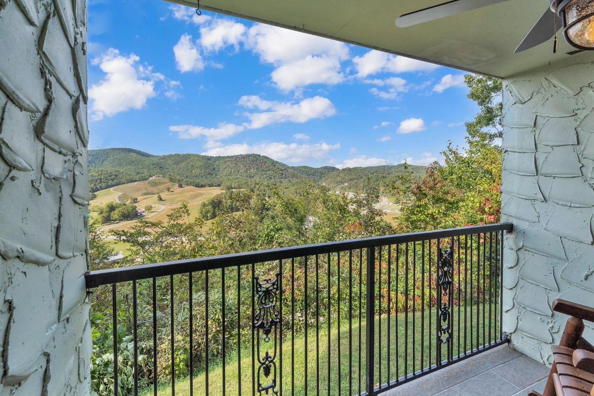 דירות סביירוויל Mountain Views At Dolly'S Castle Unit 2 מראה חיצוני תמונה